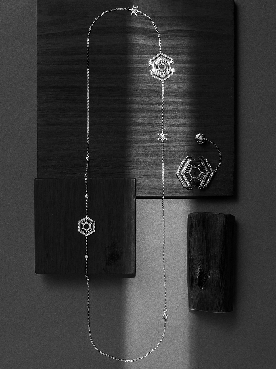 p-necklace-Galileo-08 p-necklace-Galileo-08